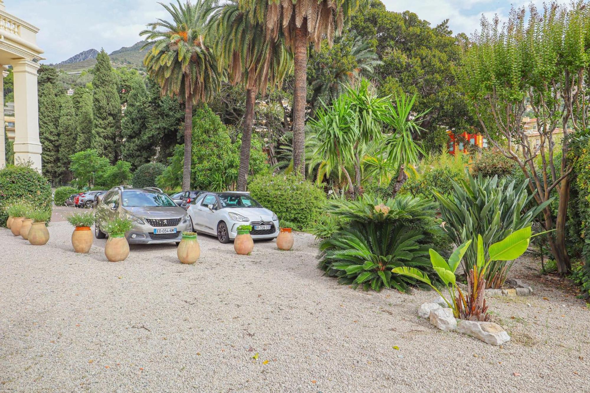"Le Garavan Palace" Idyllique, Proche Gare Et Plage مينتون المظهر الخارجي الصورة