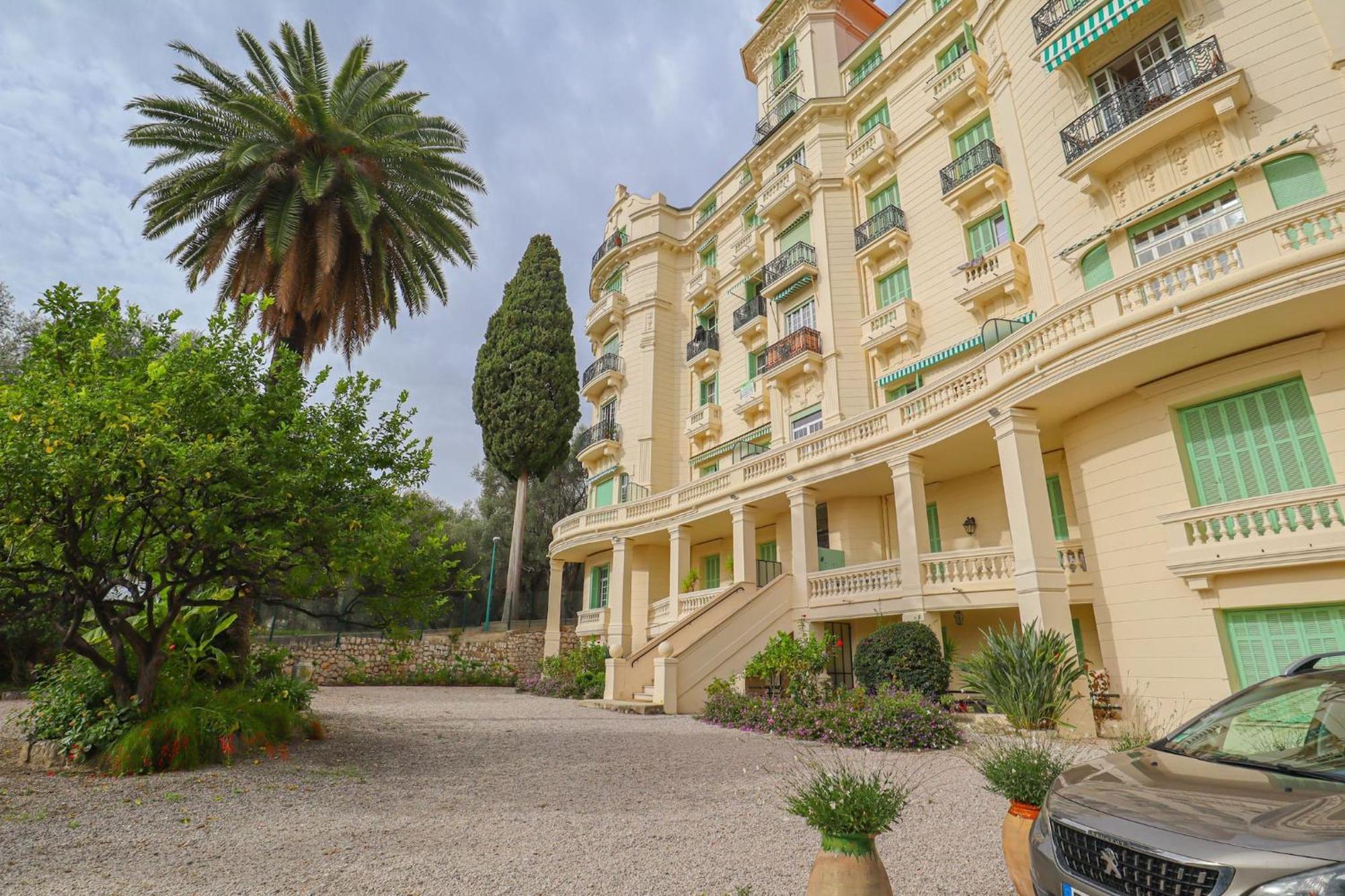 "Le Garavan Palace" Idyllique, Proche Gare Et Plage مينتون المظهر الخارجي الصورة